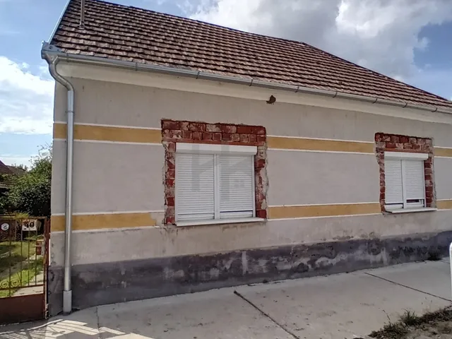 Eladó ház Lad 120 nm