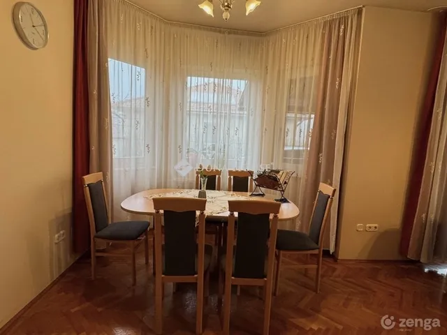 Eladó ház Debrecen, Postakert 263 nm