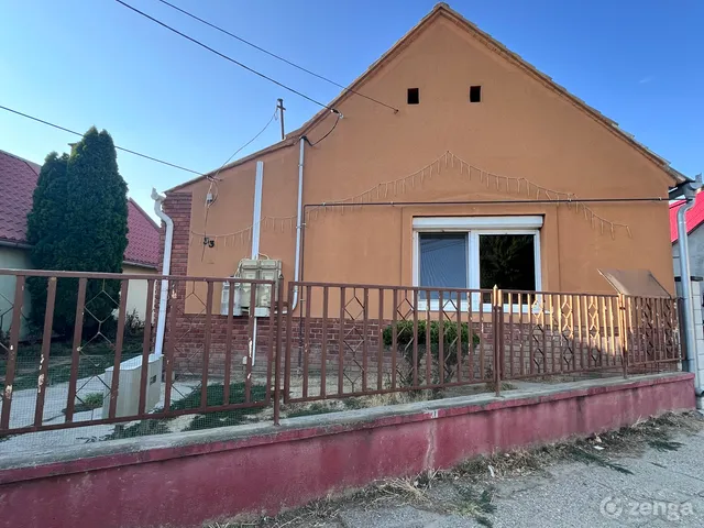 Eladó ház Dombóvár, Kertváros 120 nm