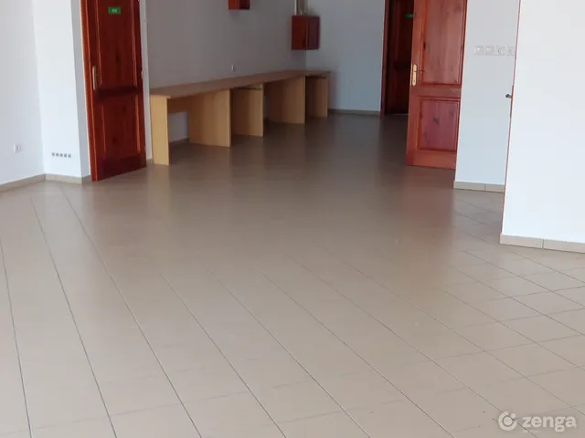 Kiadó kereskedelmi és ipari ingatlan Debrecen, Epreskert 80 nm