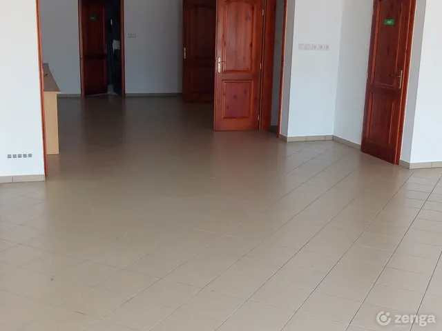 Kiadó kereskedelmi és ipari ingatlan Debrecen, Homokkert 79 nm