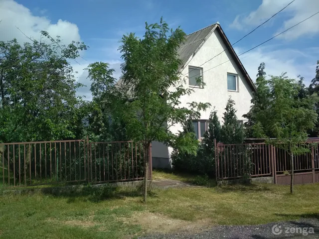 Eladó ház Erdőkertes, Háromház 85 nm