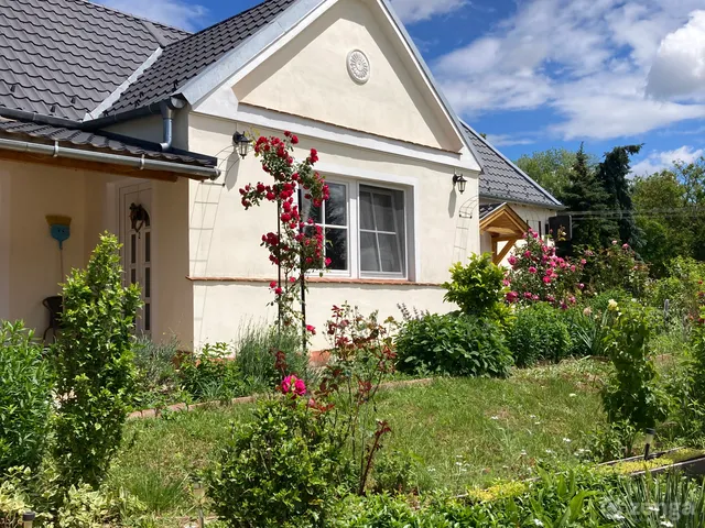 Eladó ház Homokkomárom 200 nm