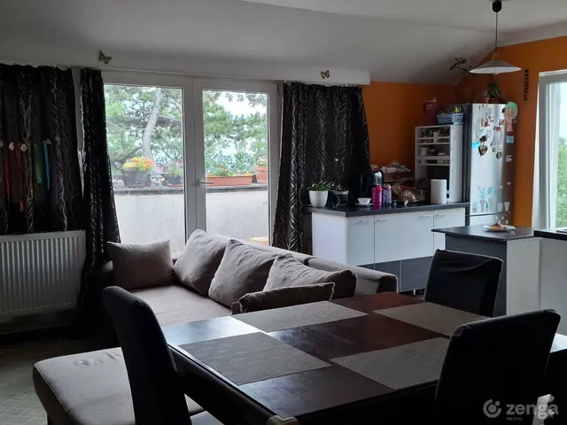 Eladó lakás Pécs, Mecsekoldal 87 nm