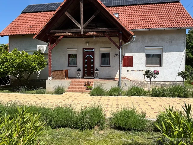 Eladó ház Görcsöny 150 nm