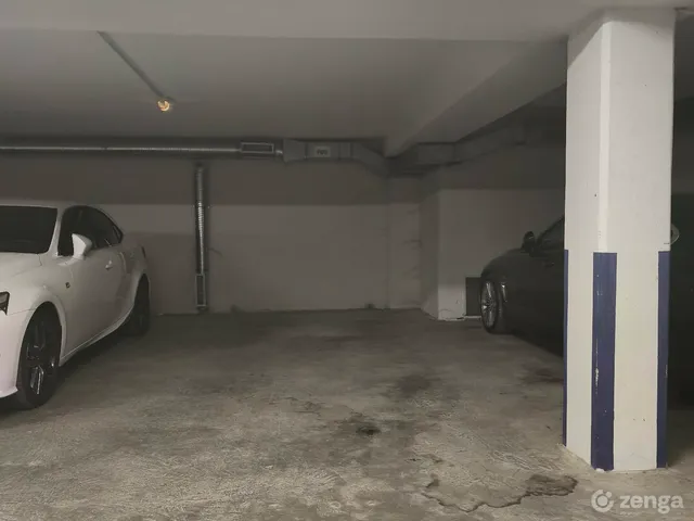 Kiadó garázs Pécs, Ágoston tér 16 nm