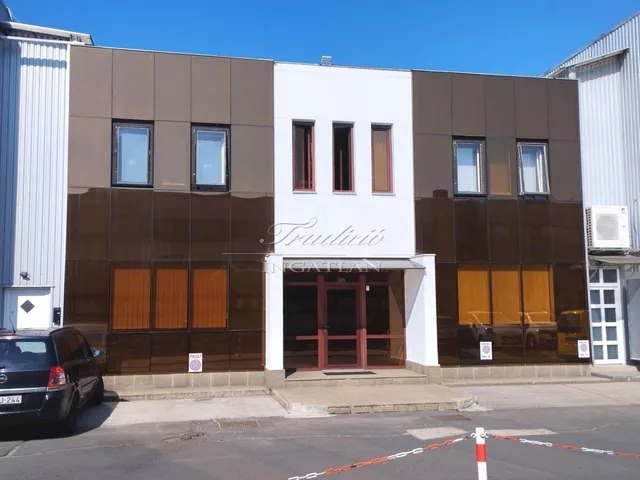 Eladó kereskedelmi és ipari ingatlan Győr, Szabadhegy 293 nm