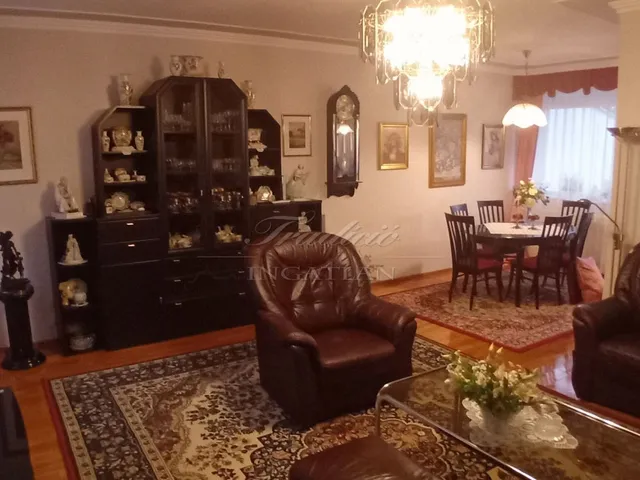 Eladó ház Győr, Nádorváros 150 nm