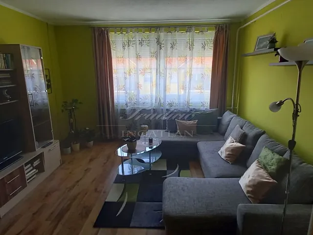 Eladó lakás Győr, Szabadhegy 71 nm