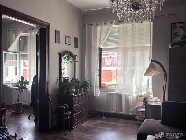Eladó lakás Szolnok, Belváros 78 nm
