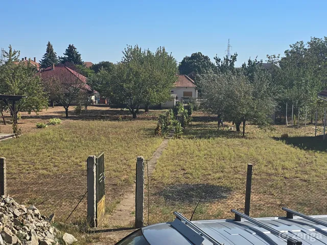 Eladó telek Kartal 900 nm