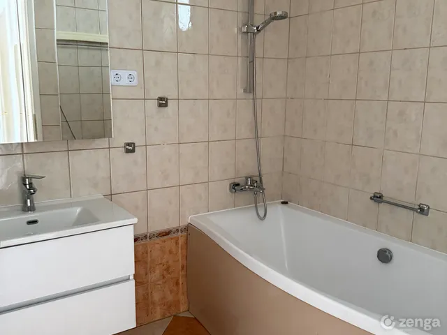 Kiadó lakás Győr, Nádorváros, Bartók B. 8. 1 em.1/B 70 nm