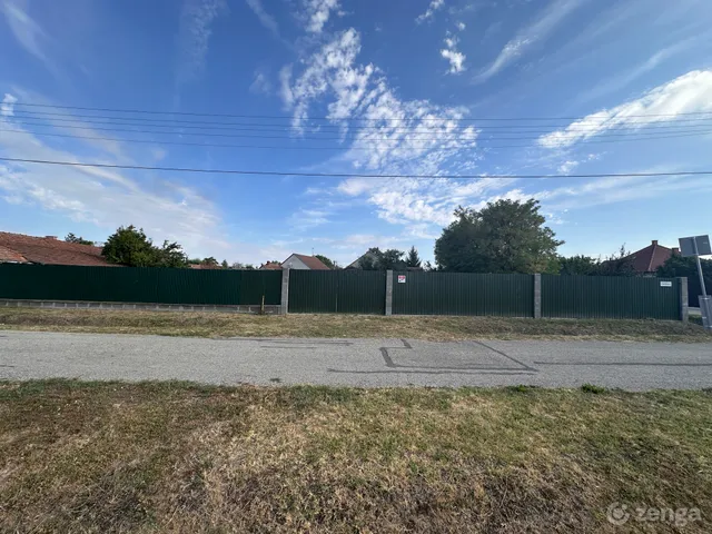 Eladó telek Békéscsaba, Mezőmegyer 746 nm