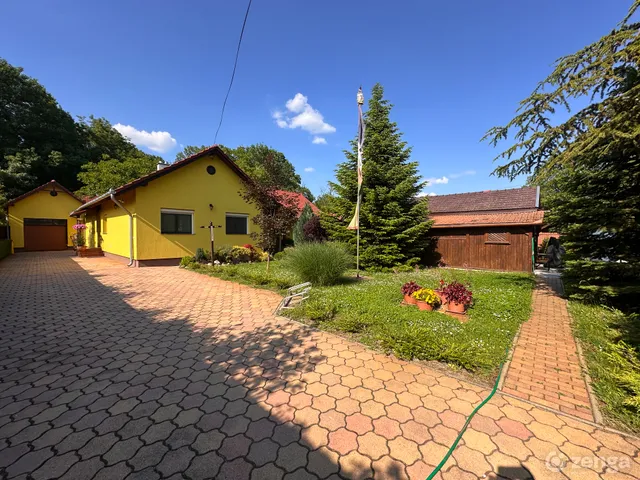 Eladó ház Békéscsaba, Borjúrétikertek 267 nm
