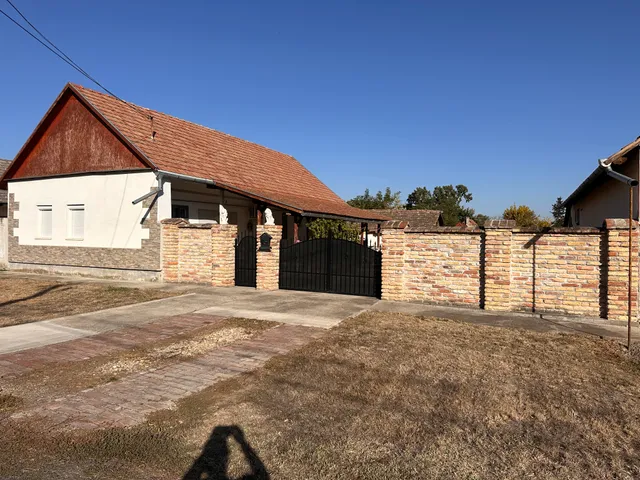 Eladó ház Mezőberény, Tóvég 58 nm