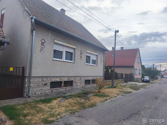 Eladó ház Izsák 100 nm