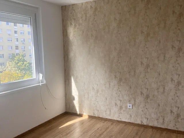 Eladó lakás Veszprém, Jutasi úti lakótelep 64 nm