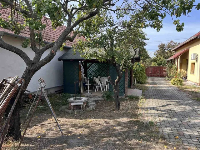 Eladó ház Veszprém, Dózsaváros 275 nm
