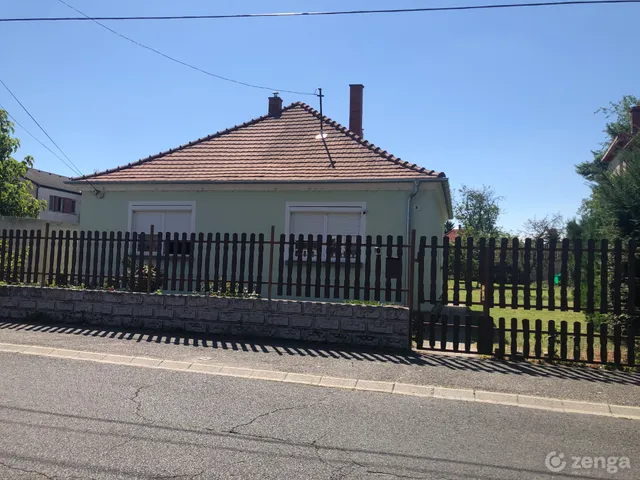 Eladó ház Mosonmagyaróvár, Károlyliget 101 nm