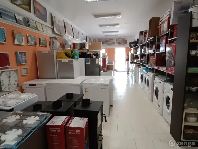 Eladó kereskedelmi és ipari ingatlan Hódmezővásárhely, Belváros 265 nm
