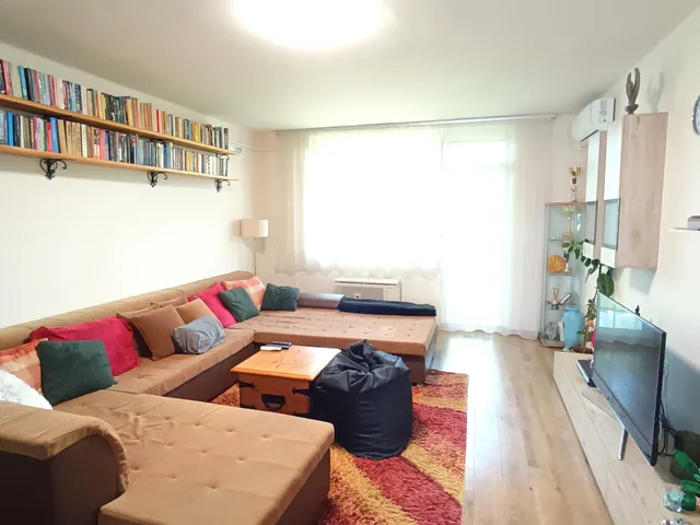 Eladó lakás Szentes 87 nm