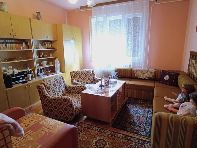 Eladó ház Szentes, Vásárhelyi út, 67 104 nm