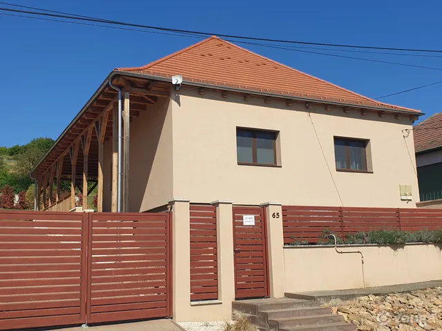Eladó ház Mád 180 nm