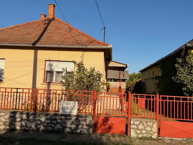 Eladó ház Bonyhád, Majos 105 nm