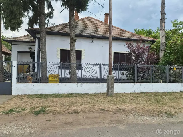 Eladó ház Tiszafüred 150 nm