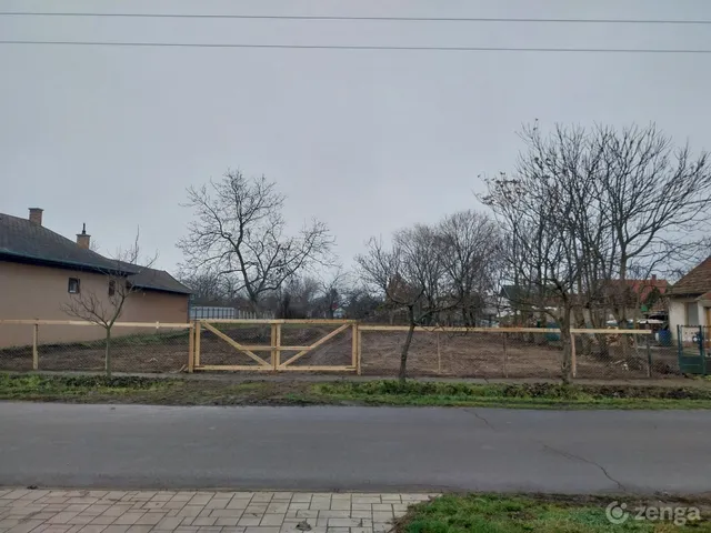 Eladó telek Hajdúszoboszló, 56 1752 nm