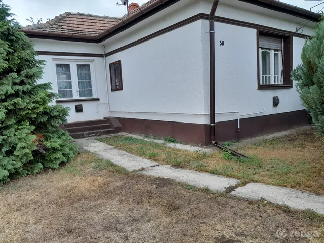 Eladó ház Enying, Balatonbozsok 57 nm