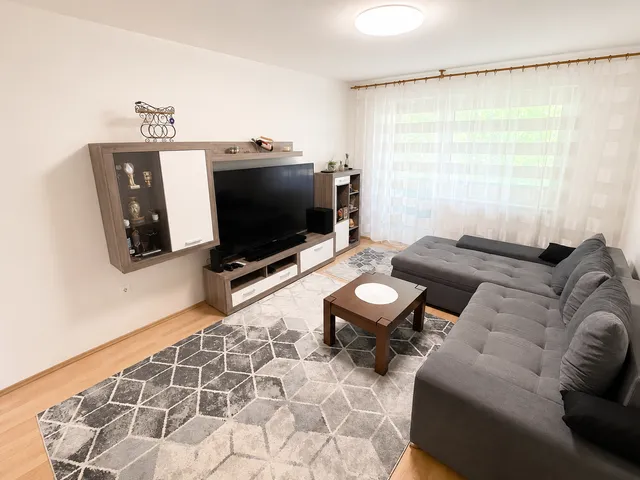 Eladó lakás Budapest VIII. kerület, II. János Pál pápa tér 70 nm