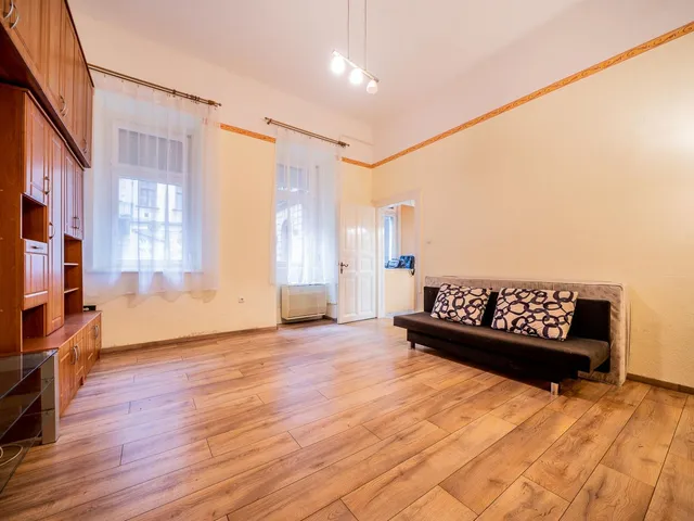 Eladó lakás Budapest VI. kerület 45 nm