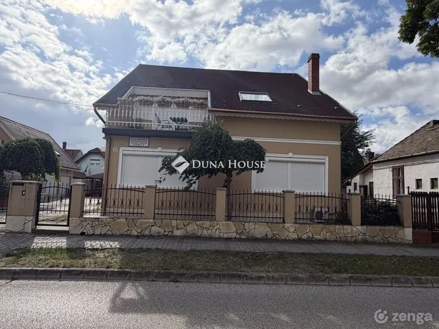 Eladó ház Siófok 240 nm