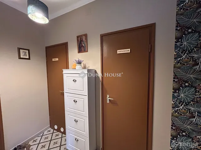 Eladó lakás Szekszárd, Zöldkert utca 63 nm