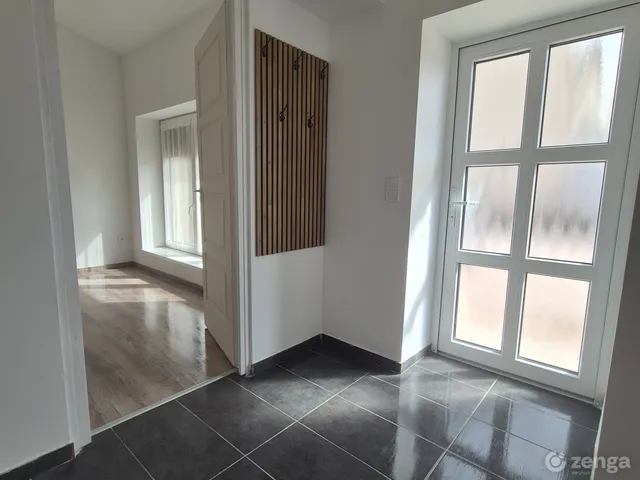 Kiadó ház Székesfehérvár, Öreghegy 60 nm