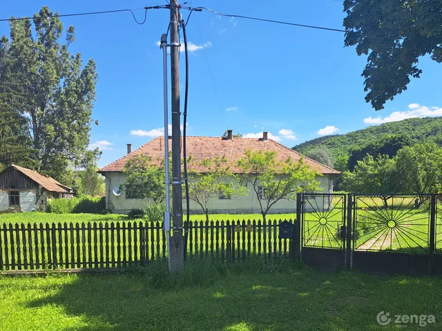 Eladó ház Bátor 240 nm