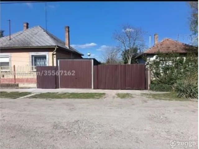 Eladó ház Törtel 71 nm