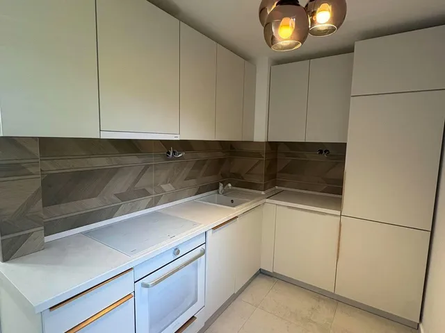 Eladó lakás Pécs, Kertváros, Krisztina tér 47 nm
