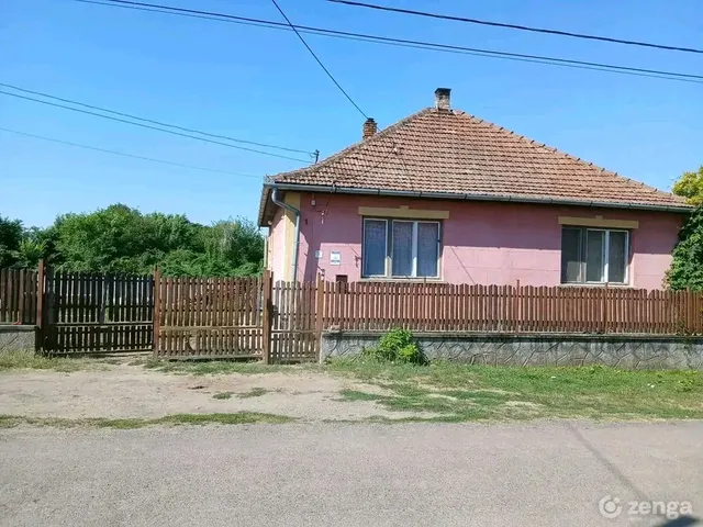Eladó ház Jászapáti, Béke utca 1. 75 nm