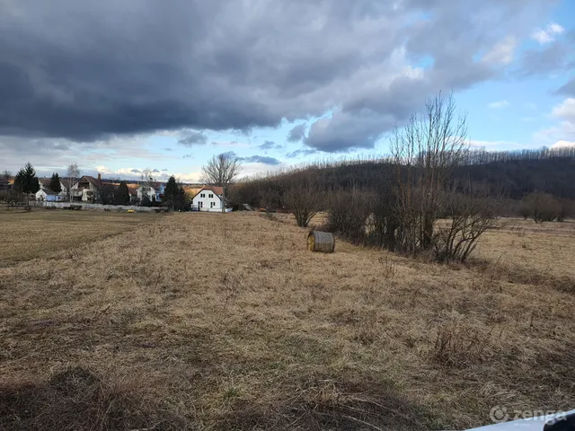 Eladó telek Felsőpetény 1560 nm