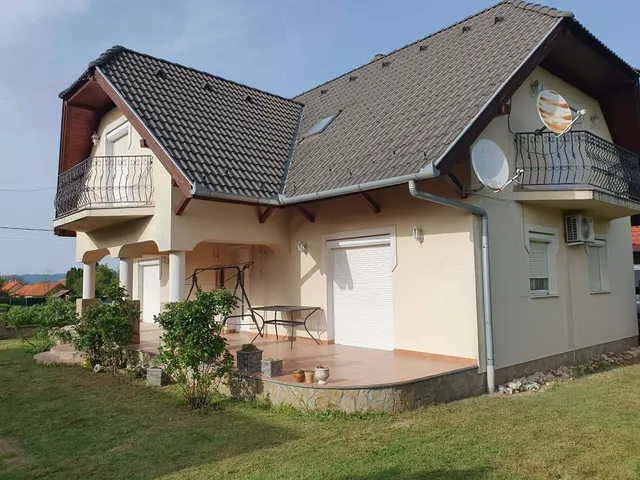Eladó ház Balatonberény 170 nm