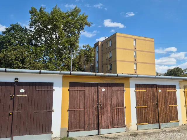 Eladó garázs Szombathely, Derkovits-lakótelep 15 nm