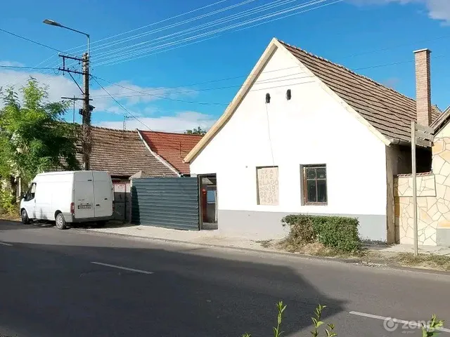 Eladó ház Pilismarót, Esztergomi ut 73 108 nm