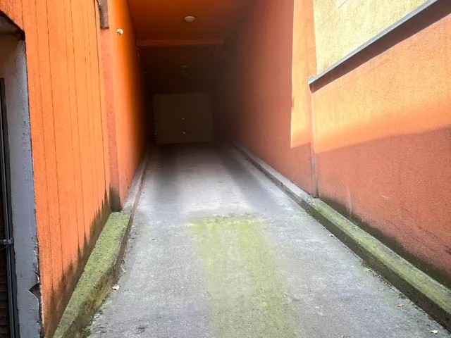 Eladó garázs Budapest XV. kerület, Pázmány Péter utca 12 nm