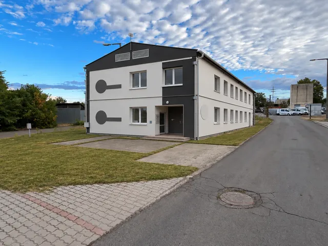 Eladó kereskedelmi és ipari ingatlan Baja, Kiscsávoly 212 nm