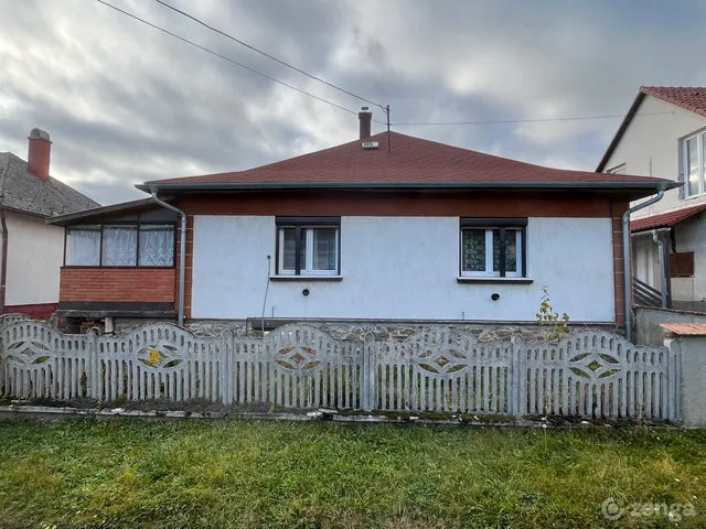 Eladó ház Úrkút, Mester utca 22. 100 nm