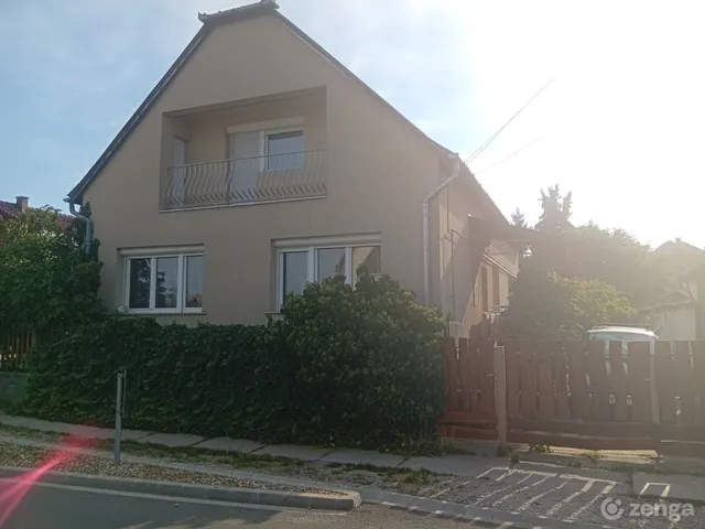 Eladó ház Mogyoród 140 nm