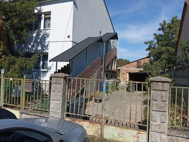 Eladó ház Esztergom, Szentgyörgymező 200 nm