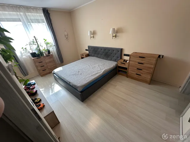 Eladó ház Vácrátót 220 nm